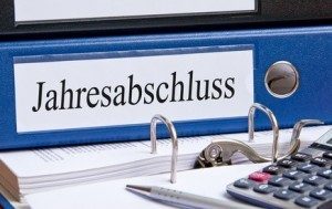 Der Beruf des Wirtschaftsprüfers erfordert Akribie, Ausdauer und Verantwortungsbewusstsein. © DOC RABE Media - Fotolia.com